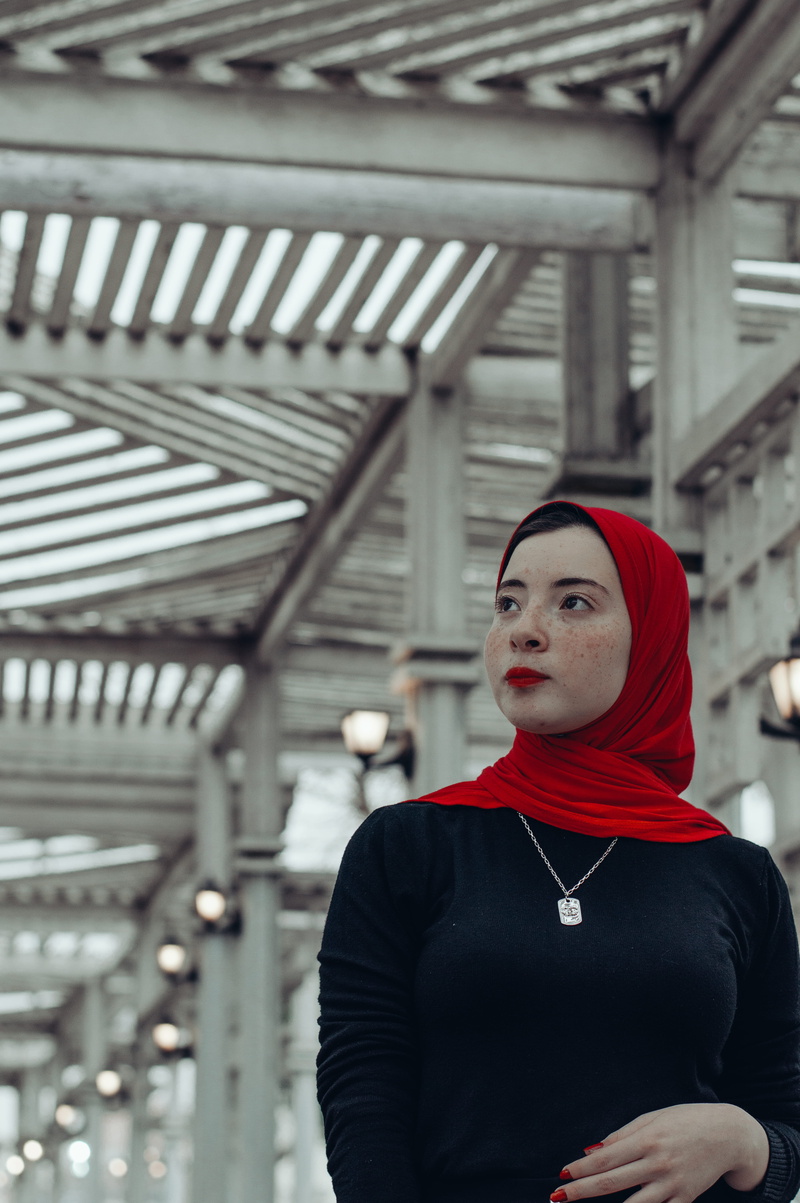 fashion, urban, city, indoors, focus, woman, lifestyles, facial expression, photoshoot, one person, young, focus on foreground, architecture, black, pose
