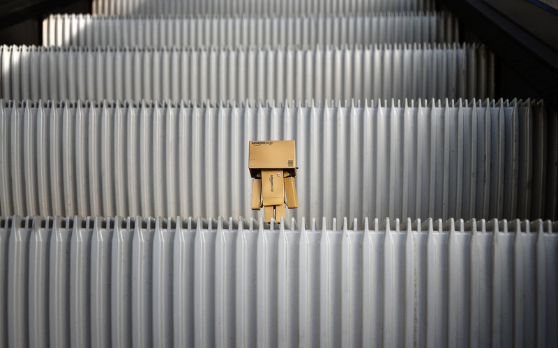 2K, carton, 2560x1600, box, cardboard, danbo, escalator, stupenki, amazon, levels, toy