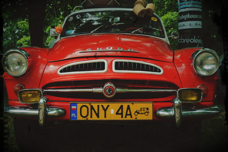 day, automotive, text, skoda, 5K, land vehicle, communication, the front of the car, truck, western script, old, transportation, car, the vehicle, close-up