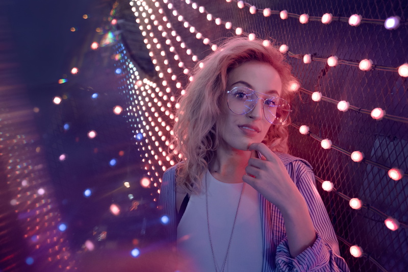 lighting equipment, women, beautiful people, glasses, chin, near, christmas lights, 5K, adult, young adult, string, oversize, female, headshot, photograpghy