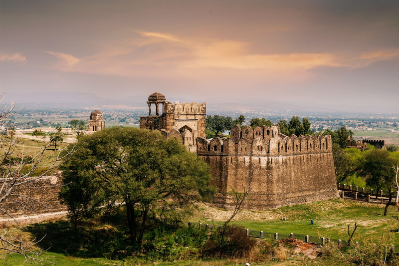 travel destinations, wall, castle, ancient civilization, old, built structure, national, 5K, building exterior, sunset, fort, site, ancient, historic