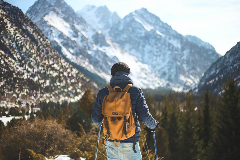 mountain range, winter, cold temperature, warm clothing, travel, beauty in nature, backpack, mountain, standing, hiking, mountains, 5K, activity, men