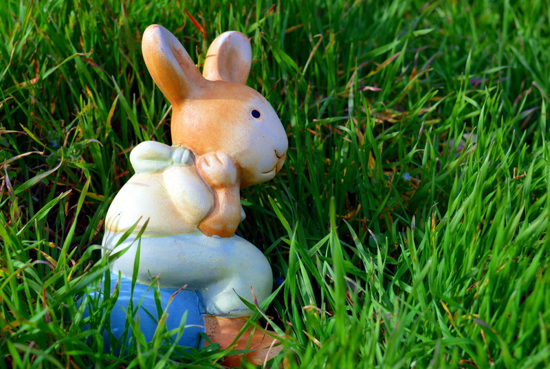 dekohase, daytime, easter bunny, brown, day, green, nature, meadow, no people, green color, figure, easter, white, celebration, art and craft, animal, toy