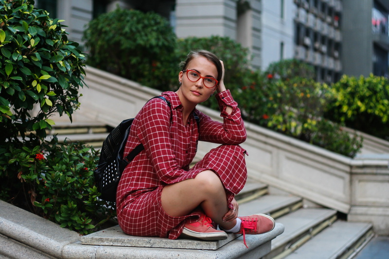 gym shoes, outdoors, adults only, summer, casual clothing, halt, mature adult, vacation, leisure activity, backpack, architecture, sleeved, city, girl