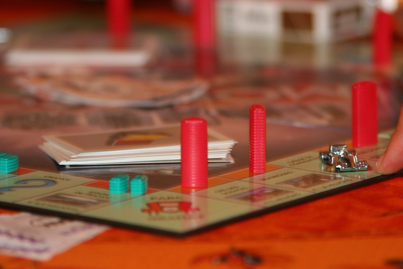 still life, toy, connection, childhood, no people, table, day, toy library, childrens games, selective focus, fun, 2K, large group of objects, creativity