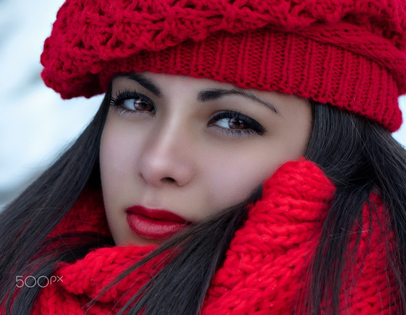 red lipstick, model, fiery eyes, looking at viewer, women, brown eyes, hat, 500px, eyeliner, black hair, 1080P, portrait