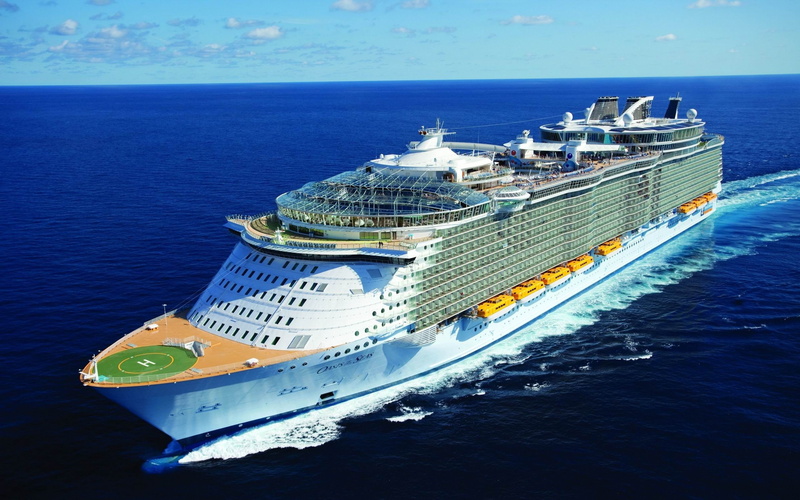 cruise ship, blue, horizon over water, no people, nature, sea, travel, oasis, day, quality, sailing, water, waterfront, yacht, seas, mode of transportation