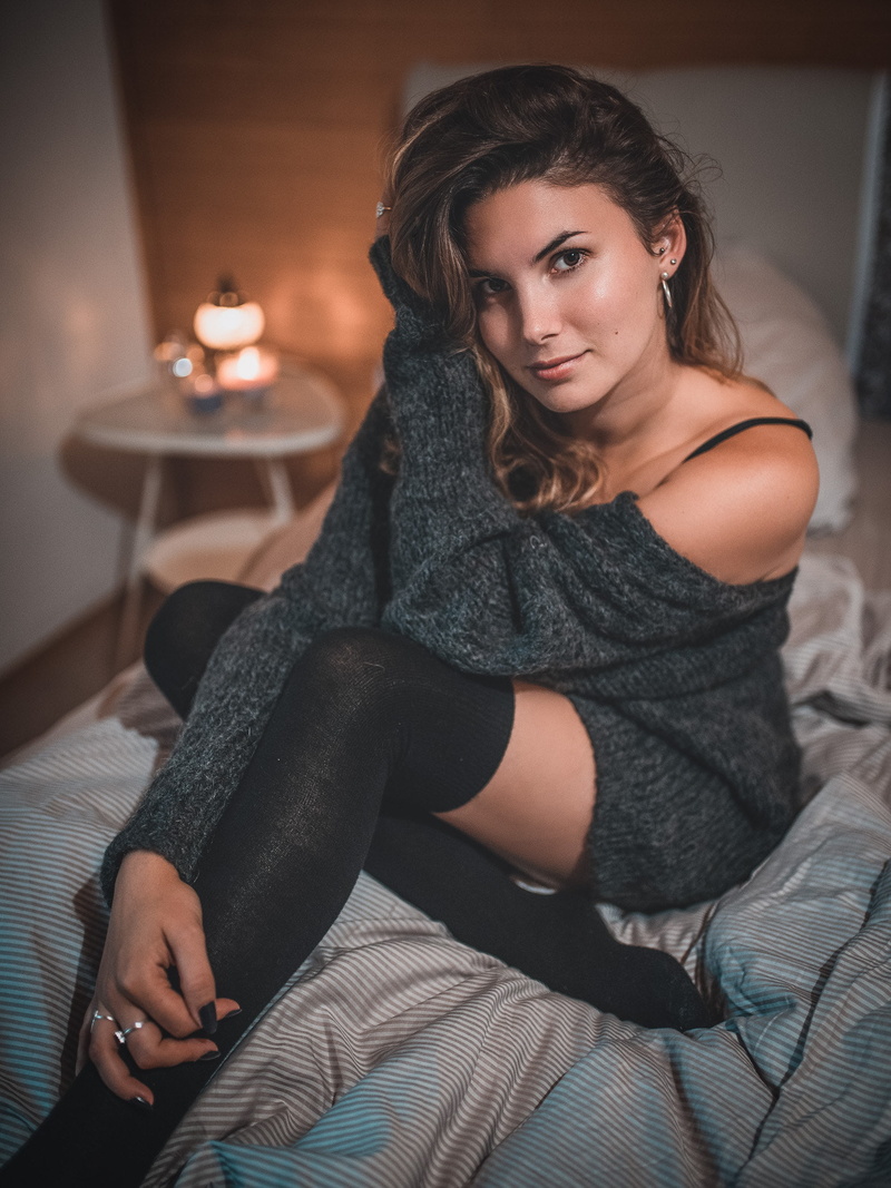 1080P, in bed, sweater, model, brunette, hands in hair, women, 500px, knee-highs, thigh-highs, socks