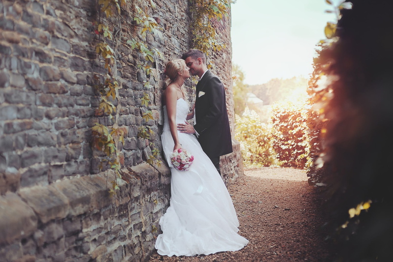 newlywed, lifestyles, men, two people, brick, positive emotion, celebration, 1080P, s, bridal, adult, event, well-dressed, couple, couple - relationship