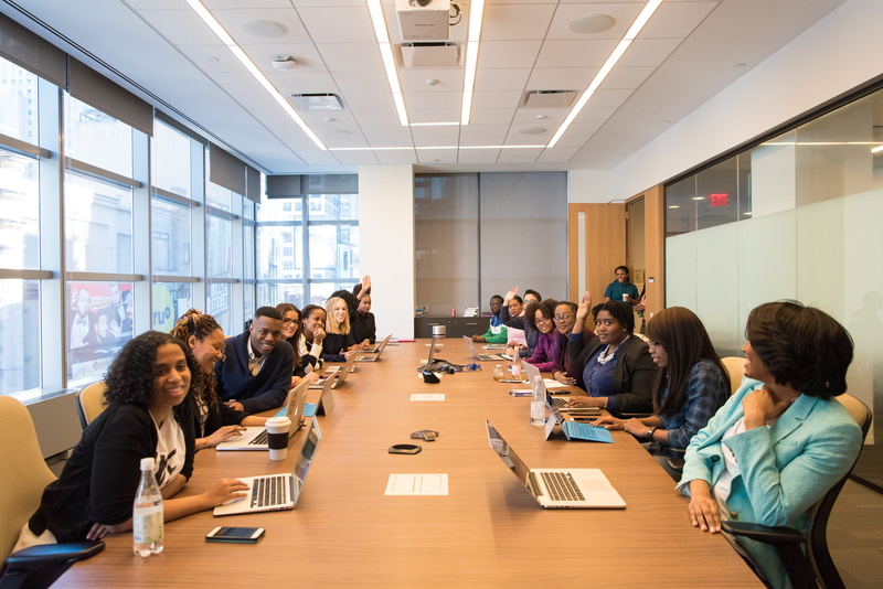 room, white, men, building, young adult, table, gathering, team, working, sitting, young women, meeting, discussion, inside, coworker, business, business person
