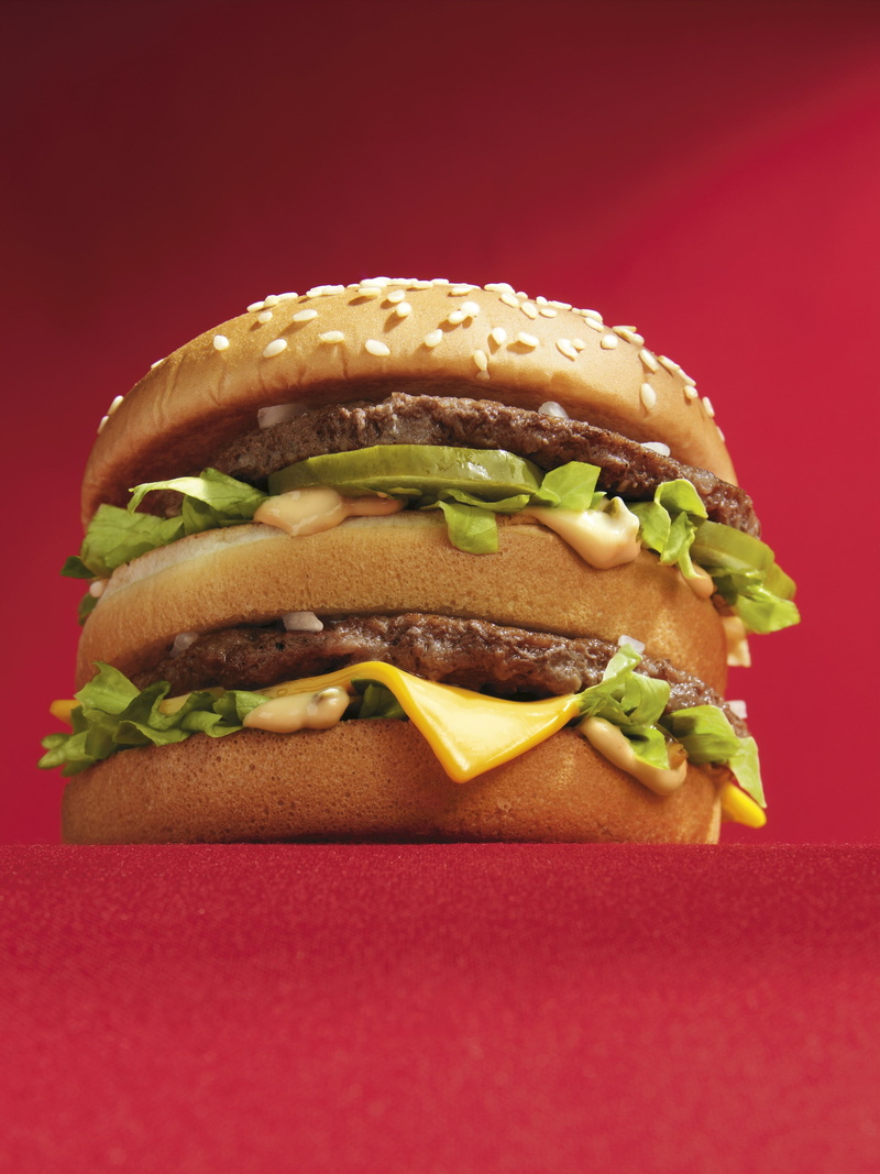 tomato, lunch, ready-to-eat, fruit, food, 2K, fast food, studio shot, sandwich, hamburger, cheeseburger, take out food, colored background, cheese, no people