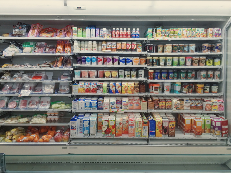 in a row, multi colored, store, order, no people, shopping, indoors, 2K, juice, side by side, drinks, variety, supermarket, large group of objects, foods