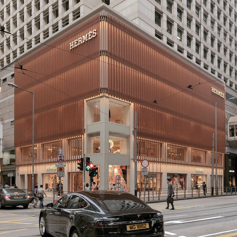 hermes, office building, mall, black, car, outdoors, 10 chater rd, pedestrian, automobile, sedan, incidental people, people, roadside, architecture, urban