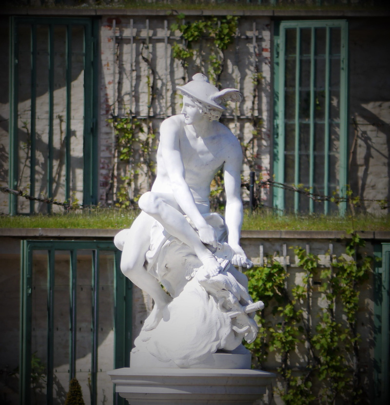 creativity, Figure, representation, architecture, male likeness, man, art and craft, angel, sculpture, tree, Stone, white color, nature, female likeness