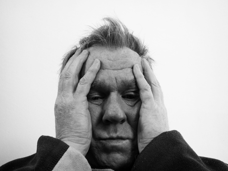 discouragement, sad mood, despondency, adults only, lifestyles, contemplation, headshot, melancholy, emotion, hand, one person, human body part, head in hands