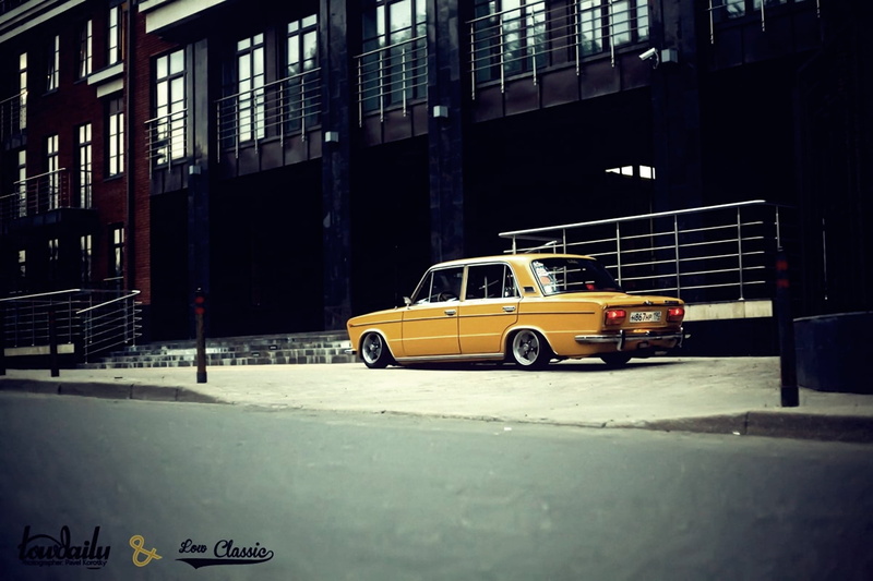 motor vehicle, taxi, urban Scene, building Exterior, mode of Transport, downtown District, day, yellow, old-fashioned, building, garage, manhattan - New York City
