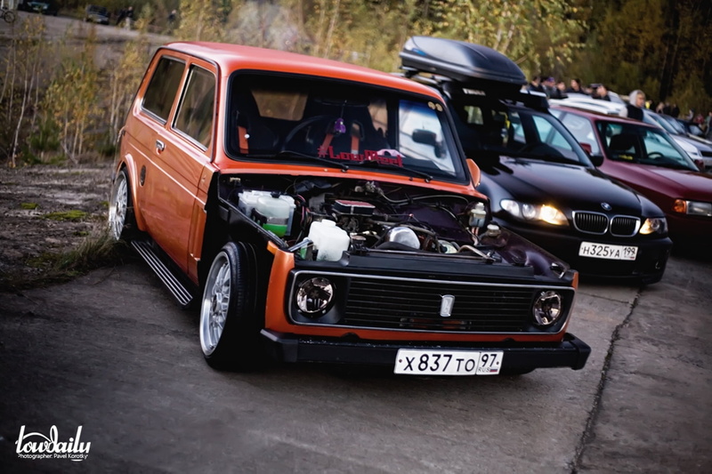 new, engine, Niva, side View, reflection, motor Vehicle, stationary, transportation, parking Lot, old, mode of Transport, hatchback, luxury, mini Cooper