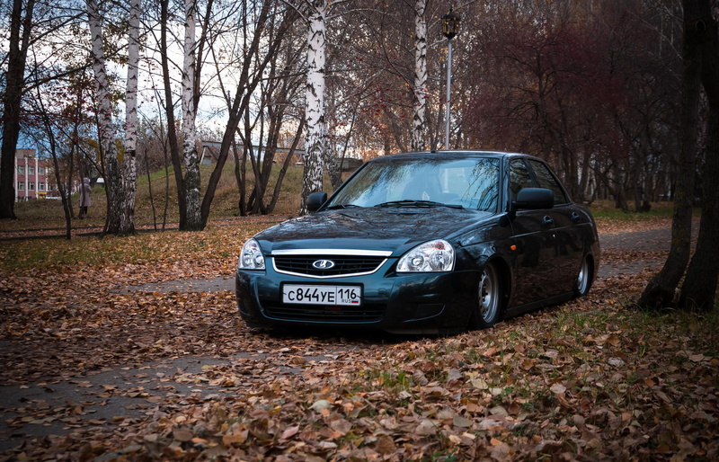 compact Car, leaf, low Profile Tires, driving, trunk, hatchback, bumper, Priora, Lada, land, off-Road Vehicle, sports Car, falling, wheel Well, sedan, 4x4
