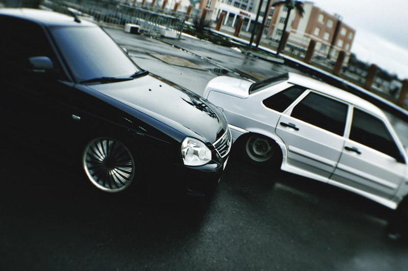 focus on foreground, stance, city, parking lot, luxury, shiny, classic, retro Styled, transportation, travel, reflection, day, car, black, vehicles, Priora