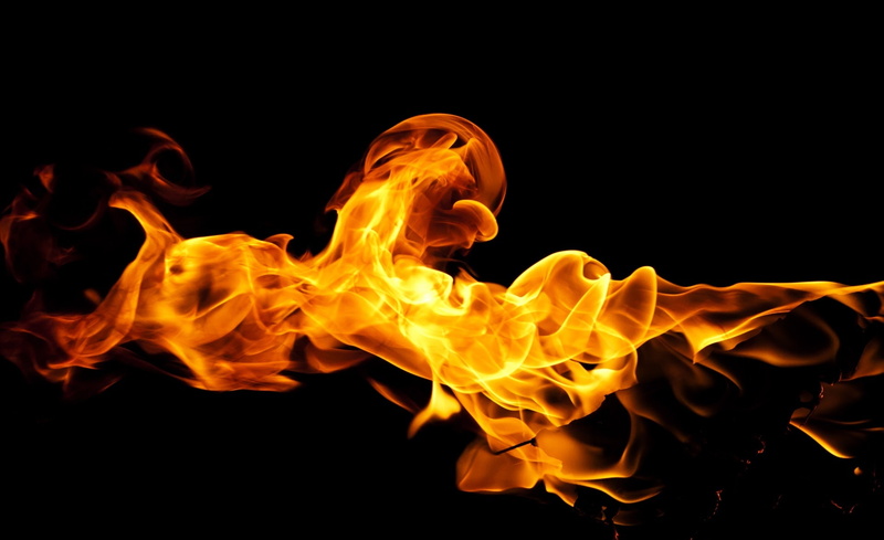 studio shot, night, heat - temperature, Fire, close-up, no people, flame, motion, 1080P, orange color, yellow, communication, black color, Elements, inferno