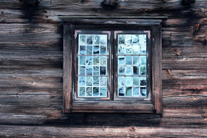 wall, day, transparent, outdoors, closed, old, wooden, scandinavia, deterioration, 5K, built structure, building, run-down, frame, weathered, architecture