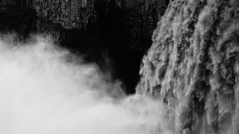 waterfall, non-urban scene, long exposure, 5K, power, dark, outdoors, rock formation, motion, day, flowing water, island, beauty in nature, iceland, gullfoss falls