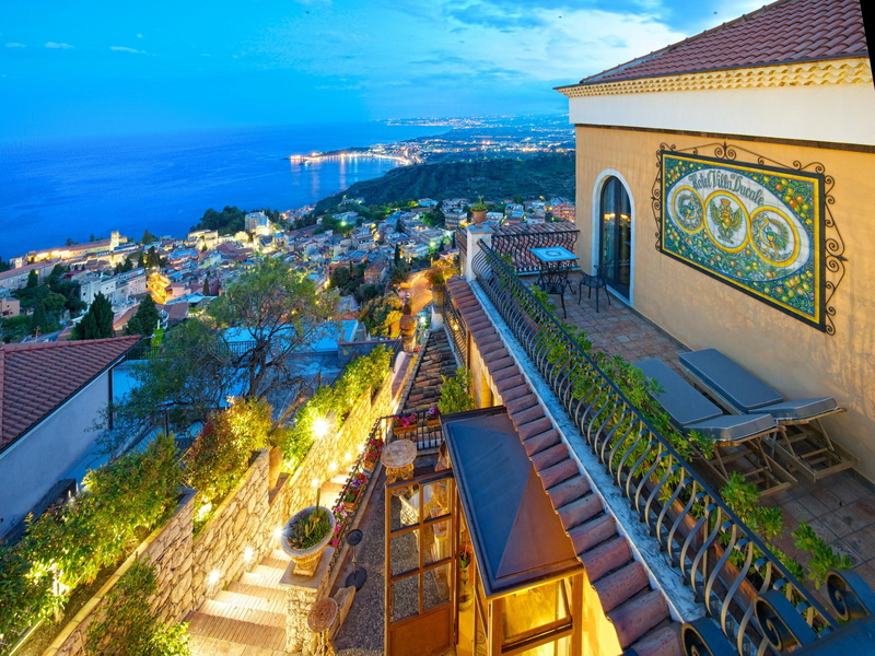 chair, sicily, relax, clouds, 2K, italy, flowers, table, blue, buildings, pretty, house, resort, architecture