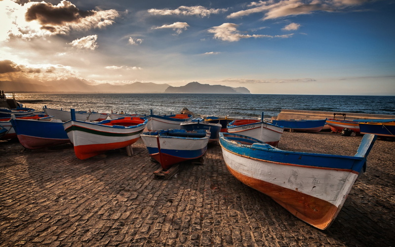 Mountains, 1080P, Italy, Sicily, Lake, Pier, Boats