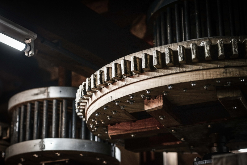musical instrument, metal, processing, engineering, arts culture and entertainment, machining, music, photography, drink, equipment, mechanical, steam