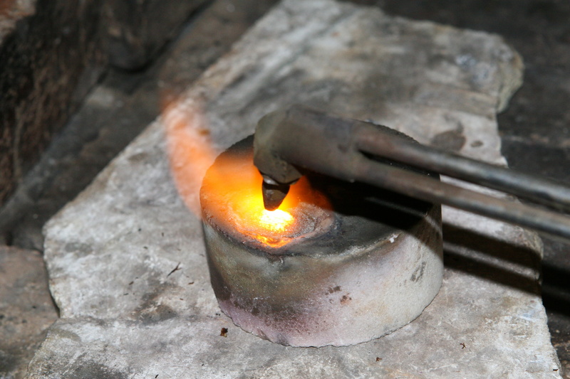 labor, jewellery, bronze, brass, art and craft, sparks, finance, labour, bullion, gas, manufacturing, ingots, kitchen utensil, smelt, bright, commerce