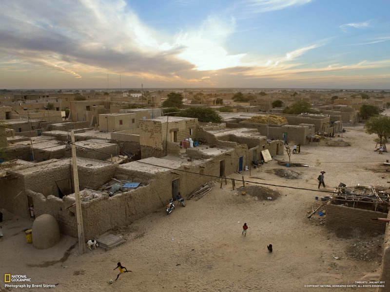 women, travel destinations, ancient, outdoors, high angle view, men, post, ruined, National Geographic, utility, 720P, Timbuktu, real people, lifestyles