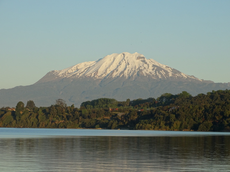 mountain, no people, Lake, Calbuco Volcano, waterfront, non-urban scene, clear sky, beauty in nature, 5K, Volcano, volcano, nature, snowcapped mountain
