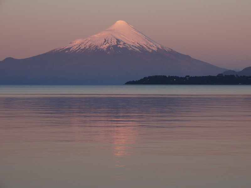 water, sky, soledad, background, calbuco volcano, idyllic, sea, nature, peaceful, mountain, screen saver, 5K, sunset, travel destinations, outdoors, landscape