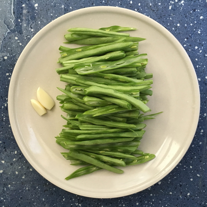 asparagus, Wobble, indoors, still life, raw food, green color, garlic, table, large group of objects, high angle view, food and drink, studio shot, pigment