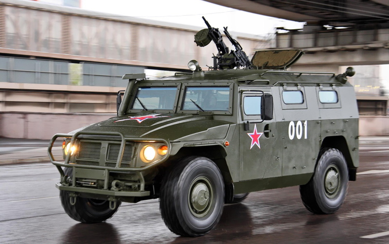 speed, gun, military, GAZ-233014 Tiger, outdoors, armored car, day, police Force, law, protection, green, built structure, authority, humvee, russia, architecture