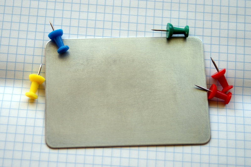 heading, the pin, introduction, reminder, folder, the background, thumbtack, inscription, pineski, internet, firm, business card, clean, office, the inscription