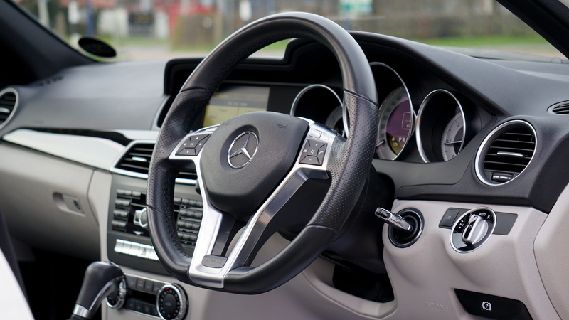 luxury, alloy, steering wheel, land vehicle, wheel, steering, automobile, button, mode of transportation, grey, interior, leather, control, transportation