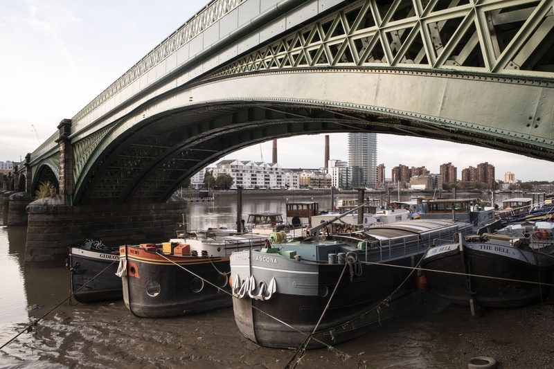 building exterior, arch, mode of transportation, nautical vessel, water, architecture, built structure, london, arch bridge, connection, transportation