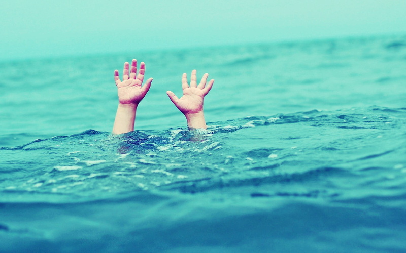 water, barefoot, palms, blue, child, freedom, horizon, women, beach, nature, human body part, human leg, leisure activity, hands, healthy Lifestyle, trip