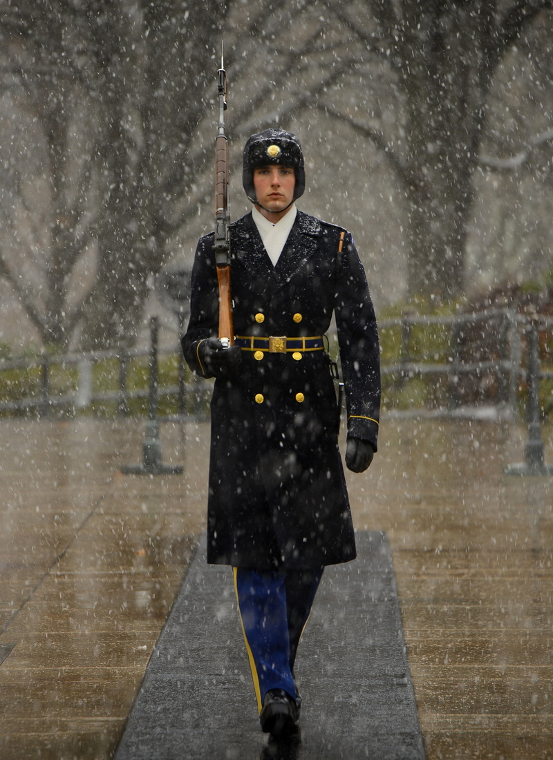 snow, wearing, 2K, warm clothing, honor, full length, virginia, credit sgt, architecture, tomb of unknown soldier, soldier, day, sentinel, fallen soldiers