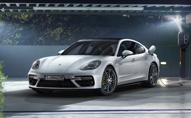 2018, tree, land vehicle, nature, architecture, Porsche Panamera Turbo S E-Hybrid, plant, motor vehicle, wealth, outdoors, 2K, luxury, road, mode of transportation
