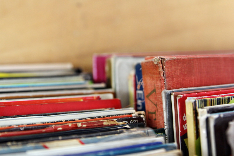 paper, variation, hardcover book, lot, turntable, in a row, record, Records, Slabs, title, close-up, junk, track slot, Vintage, tinge, choice, Old, publication