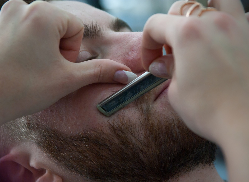 adult, relaxation, body part, human hand, hand, indoors, selective focus, men, males, customer, shaving, people, human body part, holding, self improvement