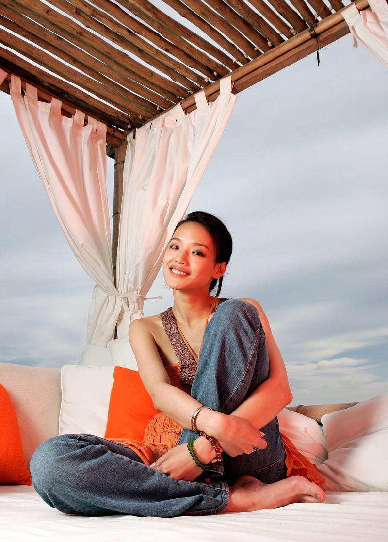 adult, 2K, trip, sitting, Shu Qi, young women, positive emotion, people, happiness, Asian, smiling, beautiful woman, emotion, nature, holiday, vacations