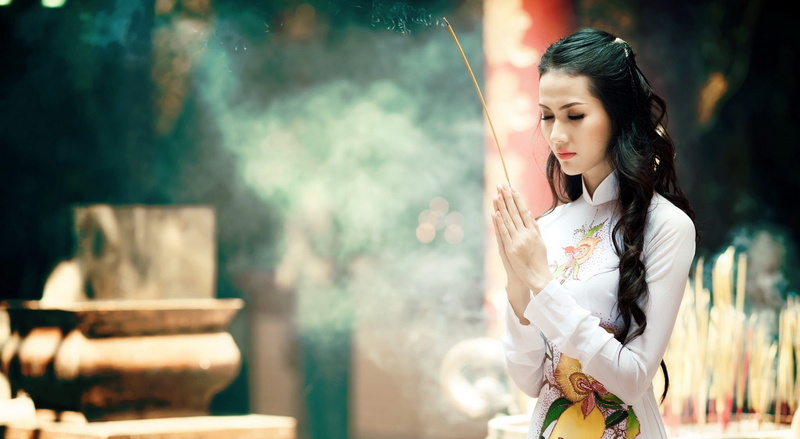 girl, one person, qi, women, looking, three quarter length, standing, hairstyle, Girls, clothing, young adult, 1080P, hair, long hair, young women, Meditation