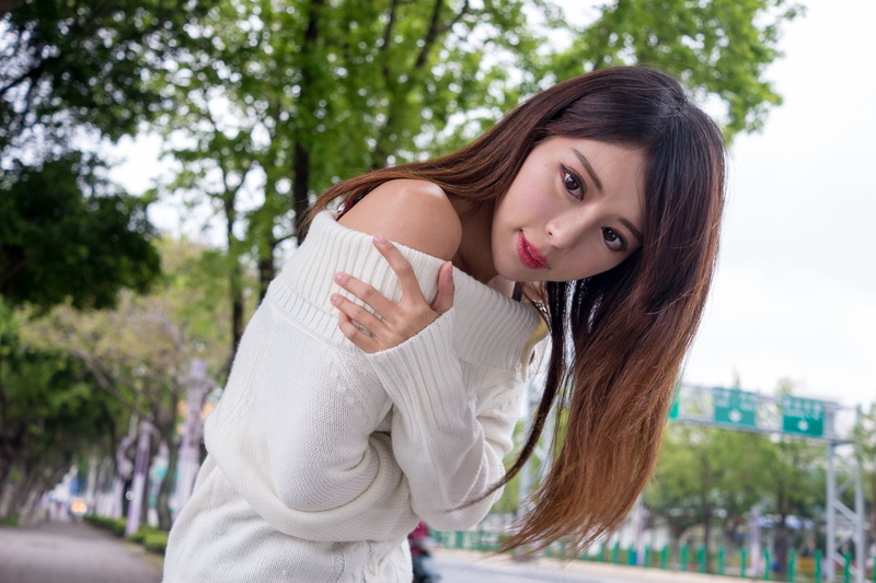 adult, young women, beautiful woman, looking at camera, women, beauty, leisure activity, portrait, Zhang Qi Jun, Girl, 1080P, contemplation, Taiwanese