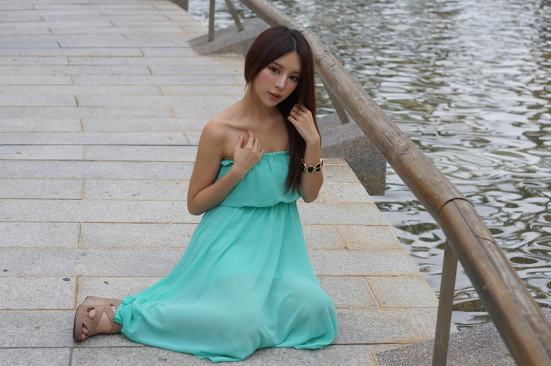Old Market, Julie Chang, Asian, Girl, Face, Bracelet, 1080P, Hong Kong, Zhang Qi Jun, Taiwanese, Dress, Models, Wedge-Heeled Shoe, Water, Hair, Model