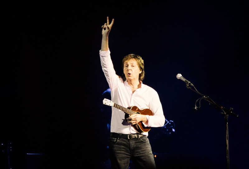 mccartney, black background, düsseldorf, singer, performance, sir paul mccartney, musician, 2016, casual clothing, beatles, artist, people, singing, music