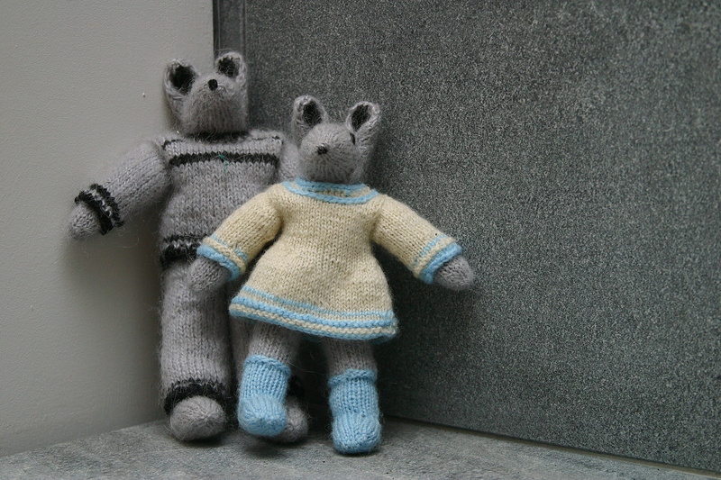 warm clothing, memorial, mammal, 2K, Grandma, art and craft, creativity, softness, day, the mother of, old, a couple of, toy, hobby, sitting, built structure
