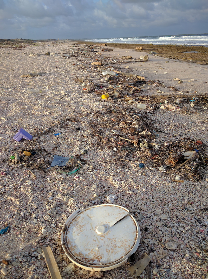 nature, 4K, environment, environmental issues, bonaire, unhygienic, obsolete, outdoors, abandoned, damaged, garbage, sky, day, beach, land, plastic, messy
